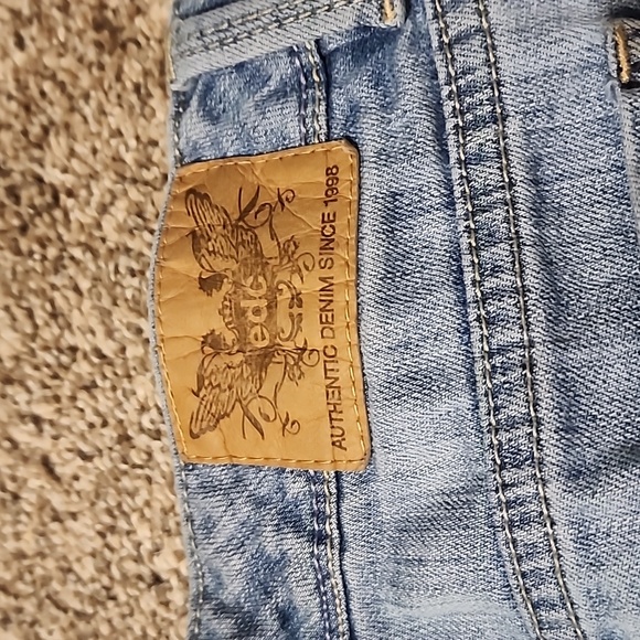 Shorts - Picture 4 of 4